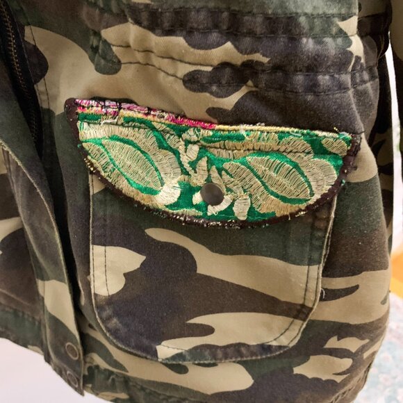 Anthropologie Beautiful Stories Patchwork Camo Utility Jacket Size Medium - Picture 14 of 16